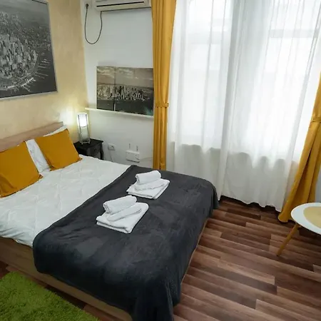 Cozy In Downtown Bucharest